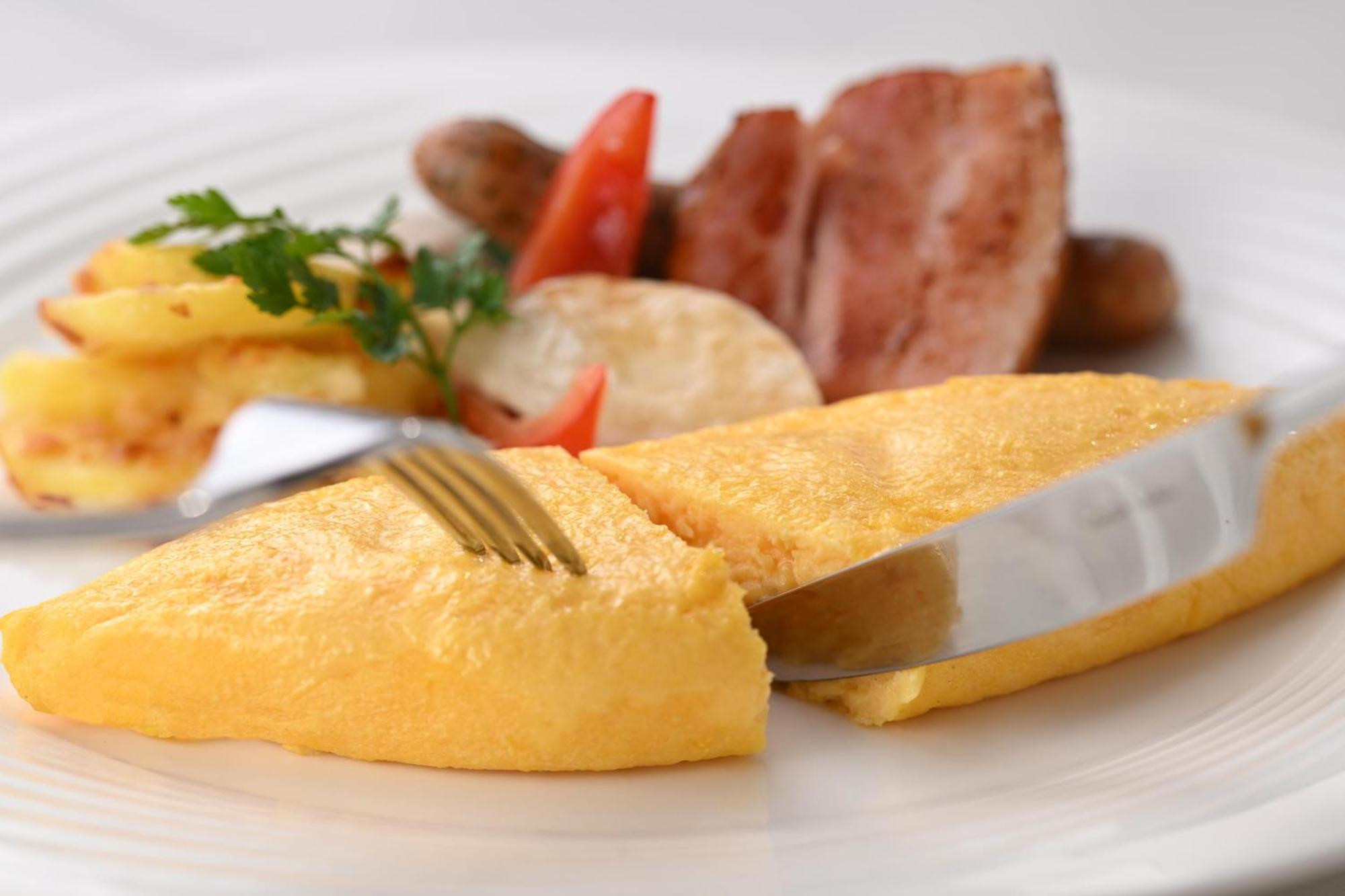 The Royal Park Hotel Iconic Quioto Exterior foto A potato omelette